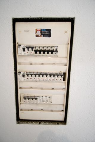 IMMEUBLE DE RAPPORT 124M2 - GRENIER AMENAGEABLE - 3 APPARTEMENTS