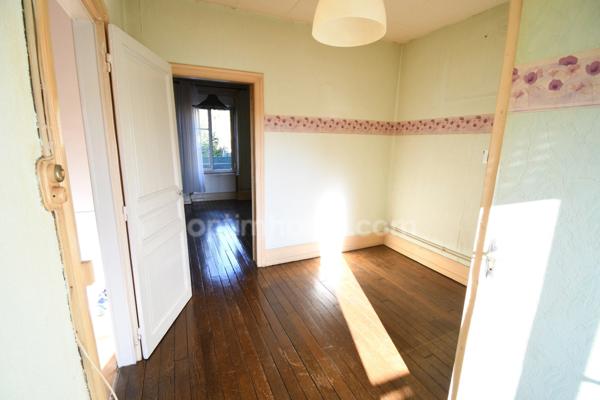 IMMEUBLE DE RAPPORT 124M2 - GRENIER AMENAGEABLE - 3 APPARTEMENTS