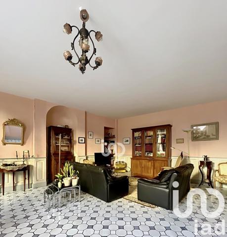 Triplex 6 pièces de 177 m² à Bourges (18000)