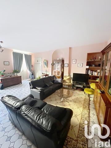 Triplex 6 pièces de 177 m² à Bourges (18000)