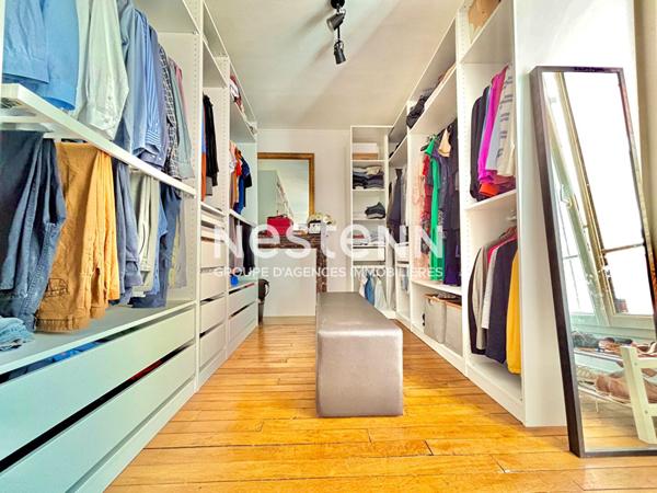 Nestenn Igny Maison familiale en pierre meulière 1892 à Igny centre, entièrement rénovée, 5 chambres, studio indépendant, jardin arboré, charme de l'ancien et prestations haut de gamme, aucun travaux, chauffage au sol, sous-sol, buanderie, bureau, proch