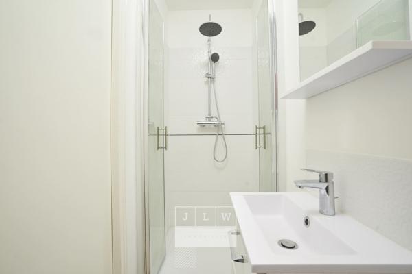 AVLP-LL152 - Chambre 1 en colocation meublée avec sdd privée