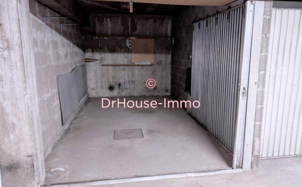 Parking / Box à vendre de 13 m²