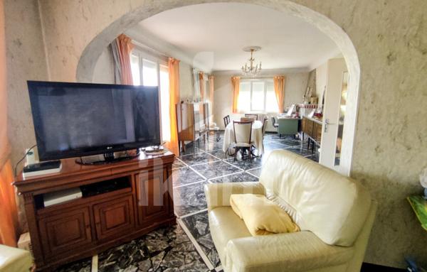 Maison 207 m2 - 8 pièces à Pont-de-l'Isère - Potentiel de deux logements distincts