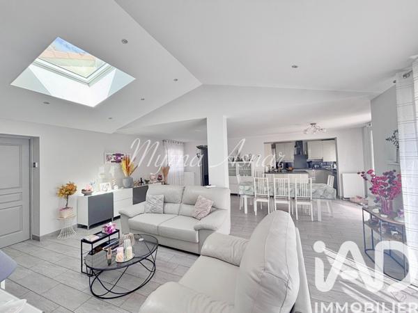 Maison à vendre 6 pièces 122 m² Sainte-Geneviève-des-Bois