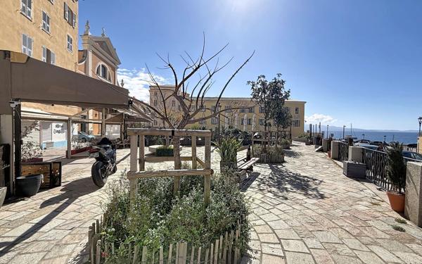 Appartement à vendre    2 pièces • 55,85 m2 Ajaccio