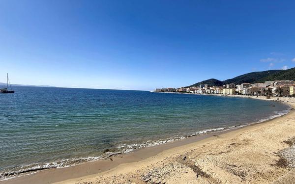 Appartement à vendre    2 pièces • 55,85 m2 Ajaccio