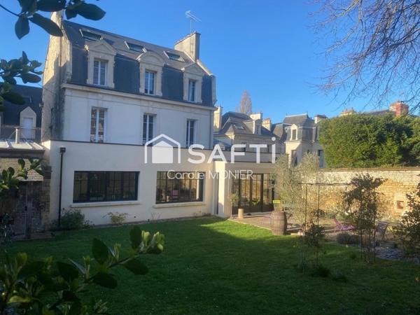 Superbe demeure dans le centre de Caen dans un secteur très recherché. Prestations haut de gamme