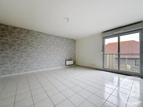 Appartement T3 à vendre  3 pièces - 65 m 2   TROYES  - 10