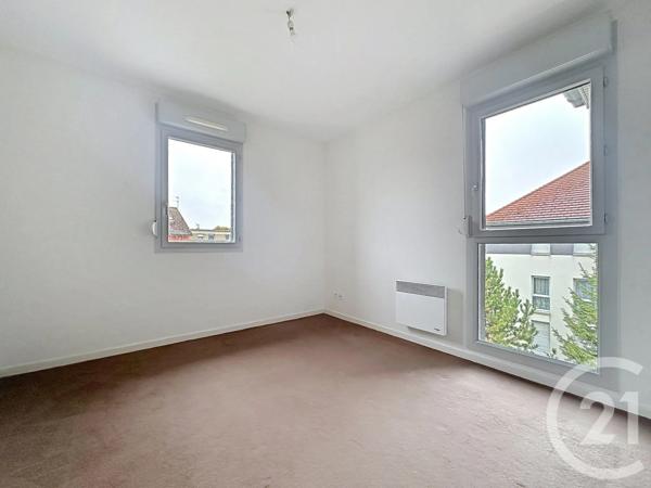 Appartement T3 à vendre  3 pièces - 65 m 2   TROYES  - 10