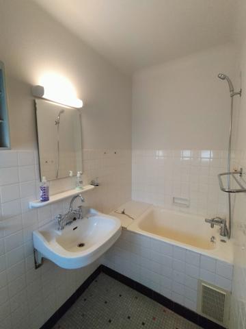 Les Monts Vaste T2 loué meublé. Chambéry (73000)