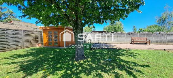 Maison en pierre rénovée avec dépendances, 5 pièces, terrain clos 1000m²