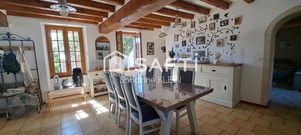 Maison en pierre rénovée avec dépendances, 5 pièces, terrain clos 1000m²