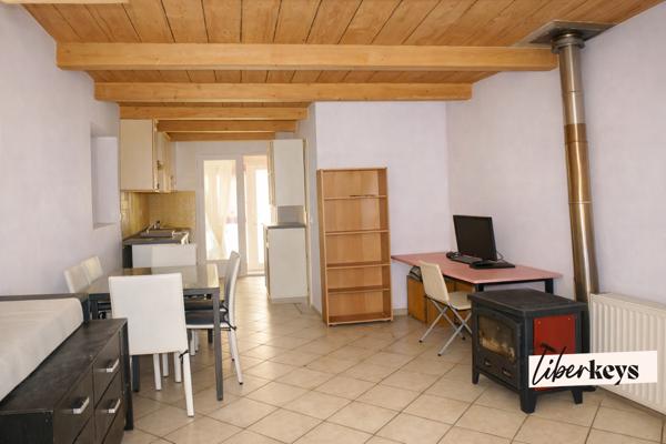 A Rians authentique maison de village Type 4 entièrement rénovée