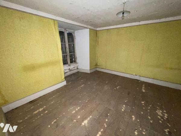 A VENDRE CORPS DE FERME A SERVERETTE