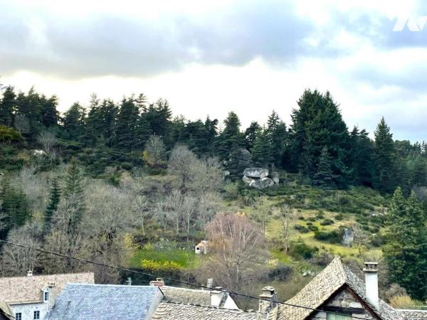 A VENDRE CORPS DE FERME A SERVERETTE