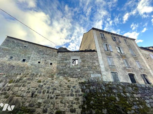 A VENDRE CORPS DE FERME A SERVERETTE