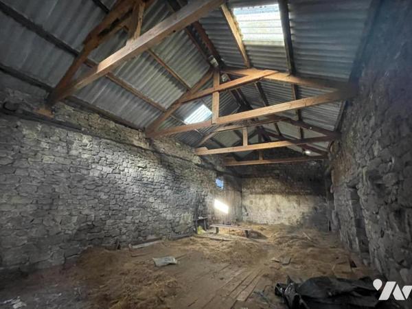 A VENDRE CORPS DE FERME A SERVERETTE