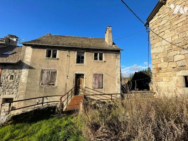 A VENDRE CORPS DE FERME A SERVERETTE
