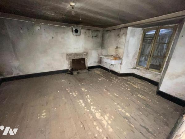 A VENDRE CORPS DE FERME A SERVERETTE