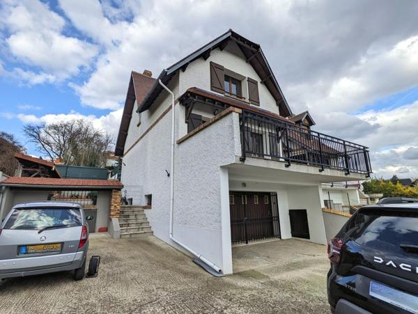Argenteuil (95100) Rare sur les hauteurs d’Argenteuil – Maison de caractère avec vue panoramique sur Paris, grands volumes et for