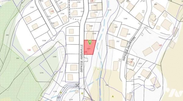 Terrain à bâtir au pied du Piton Maillot