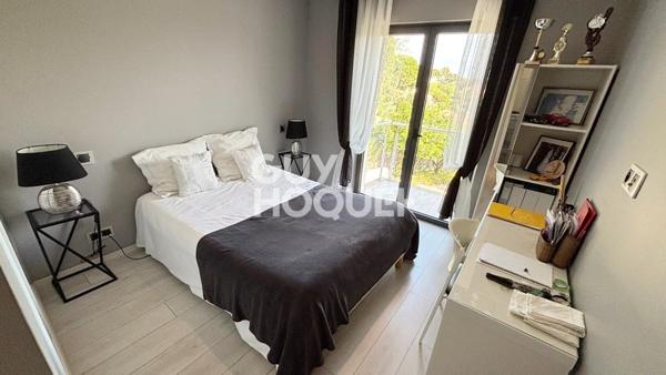 MAISON À VENDRE DE 7 PIÈCES DE 220,00 M²