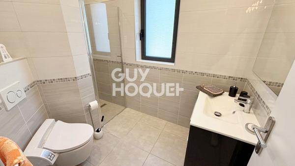 MAISON À VENDRE DE 7 PIÈCES DE 220,00 M²