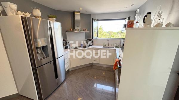 MAISON À VENDRE DE 7 PIÈCES DE 220,00 M²