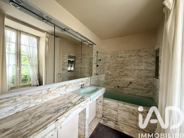 Maison à vendre 10 pièces 222 m² Ducey-Les Chéris