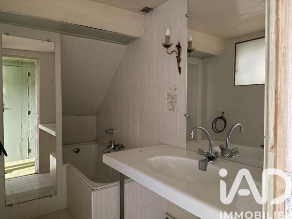 Maison à vendre 10 pièces 222 m² Ducey-Les Chéris