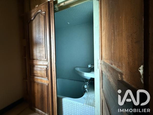 Maison à vendre 10 pièces 222 m² Ducey-Les Chéris