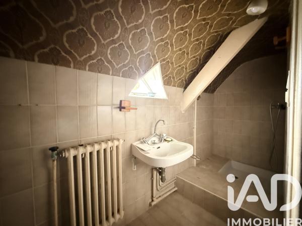 Maison à vendre 10 pièces 222 m² Ducey-Les Chéris