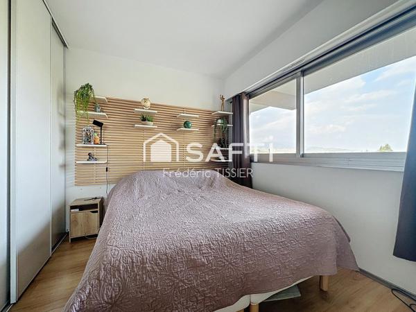 Grasse : Appartement 4 pièces en dernier étage.