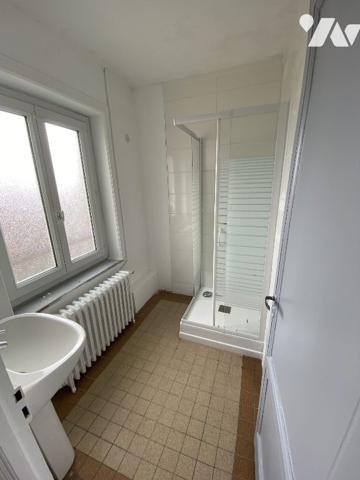 GUINES CENTRE APPARTEMENT DUPLEX F4