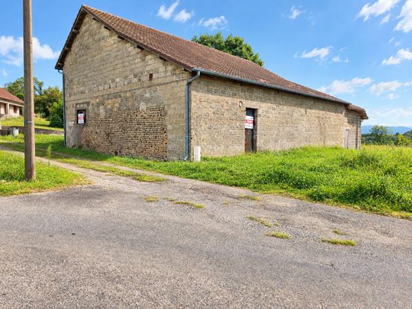 Grange 1 pièce 200 m2