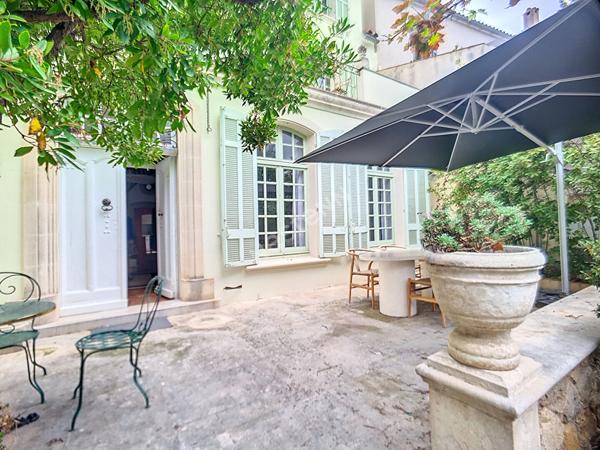 Maison Martigues Prestations luxueuses avec piscine