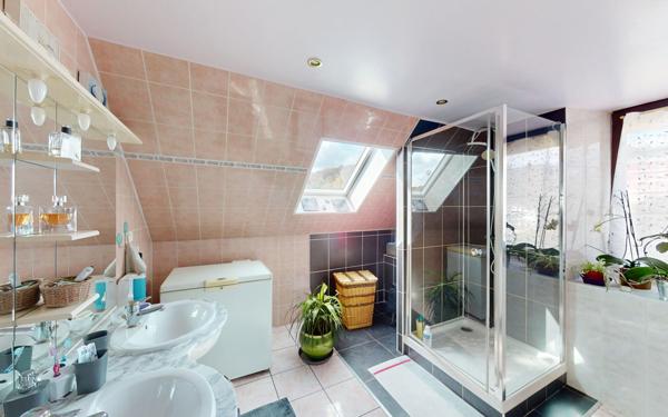 Appartement à vendre    2 pièces • 70 m2 Belfort