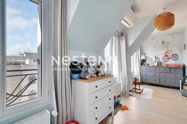 Dernier étage avec Terrasse rooftop de 35 m2 et vue dégagée, Paris 16e - Proche Auteuil - Climatisation Appartement en parfait état - 2/3 chambres