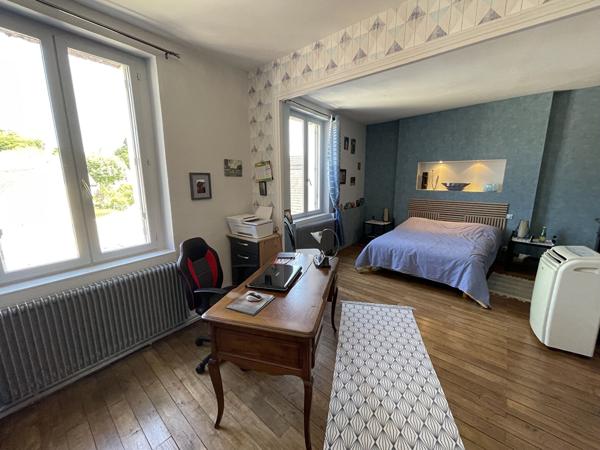 Maison 10 pièces 161.18 m2