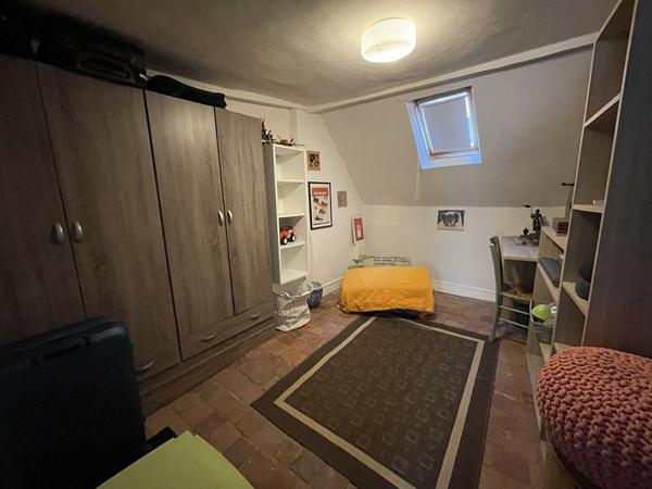 Maison 10 pièces 161.18 m2