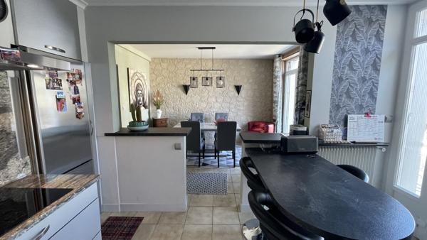 Maison 10 pièces 161.18 m2
