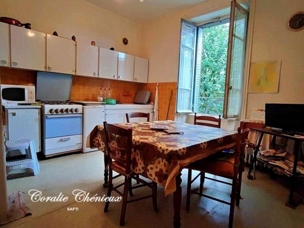 Grande maison à rénover