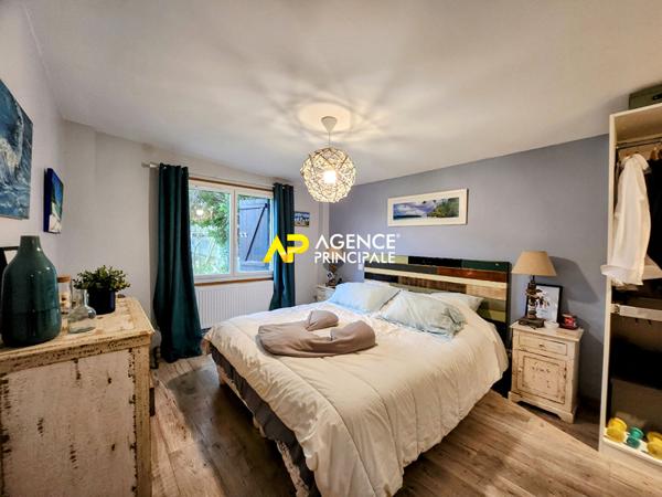 A ARGENTEUIL, Marché des Côteaux, Maison 6 pièces, 4 chambres, 2 bureaux de 135m² . €449 900 ** - Référence 4369