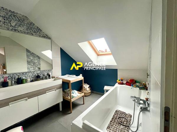 A ARGENTEUIL, Marché des Côteaux, Maison 6 pièces, 4 chambres, 2 bureaux de 135m² . €449 900 ** - Référence 4369