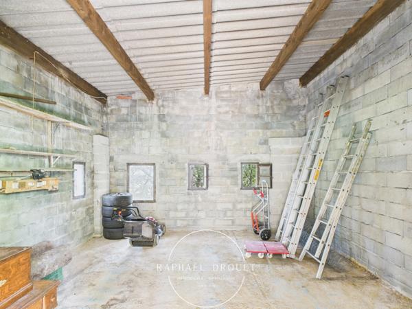 AU CŒUR DE LA CAMPAGNE DU LUBERON – PROPRIETE DE 208 M2 AVEC PISCINE SUR 5600 M2 DE TERRAIN