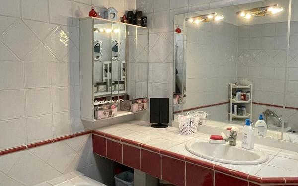 Maison à vendre    6 pièces •  Donzère