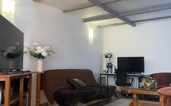 Maison à vendre    6 pièces •  Donzère