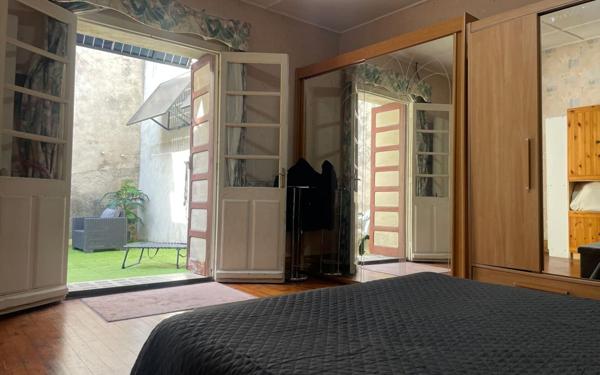 Maison à vendre    6 pièces •  Donzère