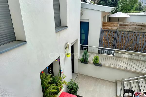 Appartement à louer 2 pièces en excellent état LES RIGOLLOTS - FONTENAY SOUS BOIS (94) - Bail meublé